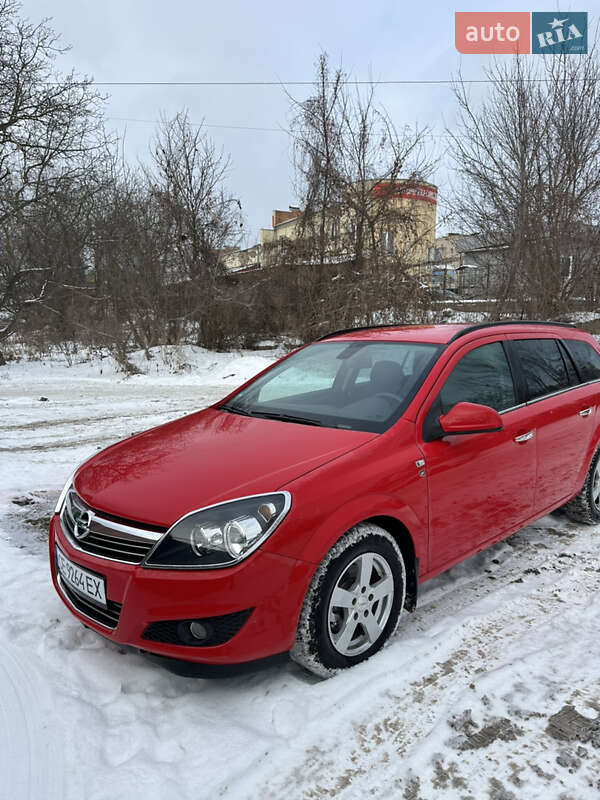 Универсал Opel Astra 2010 в Виннице