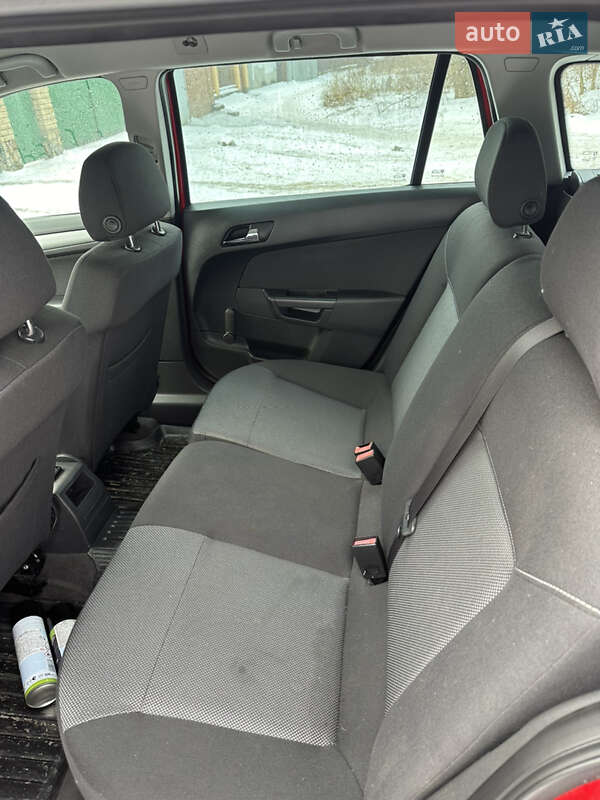 Универсал Opel Astra 2010 в Виннице