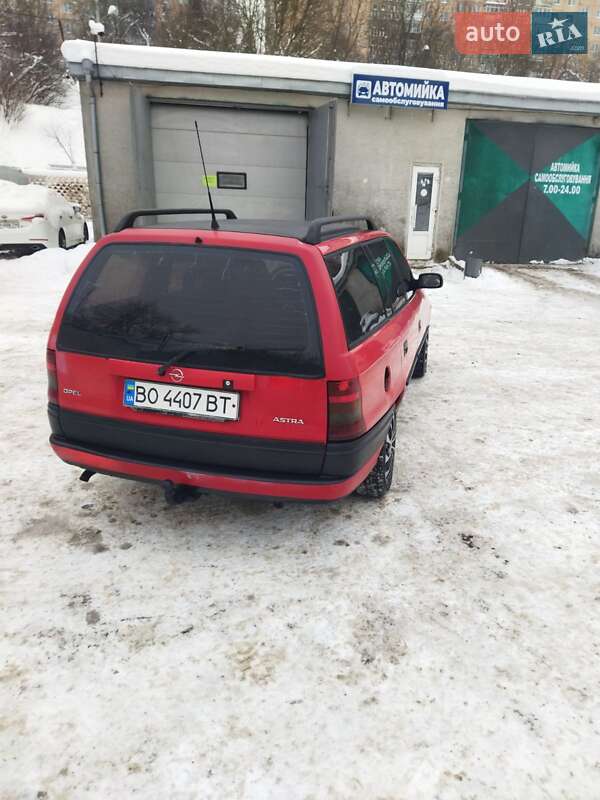 Универсал Opel Astra 1996 в Тернополе