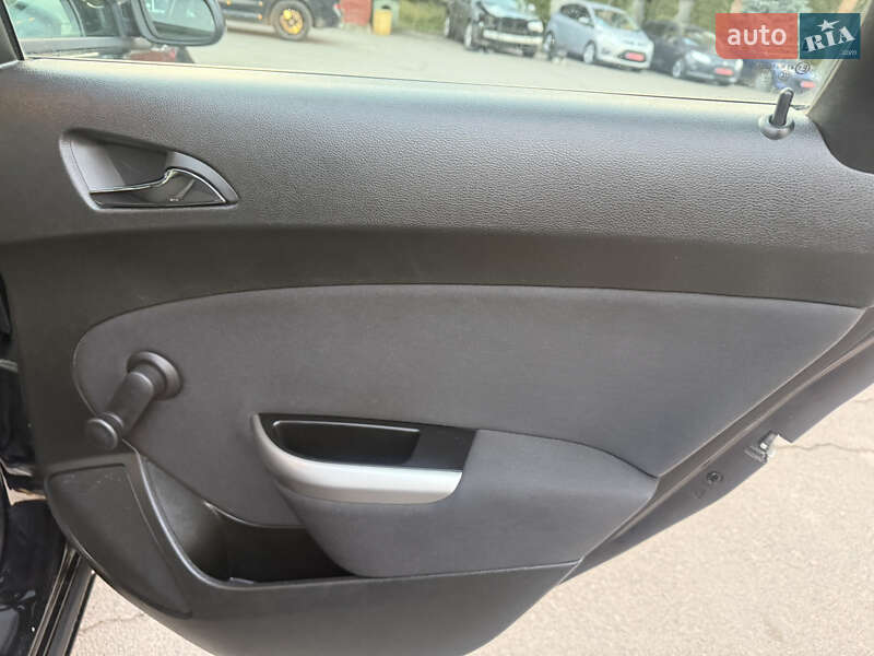 Хэтчбек Opel Astra 2010 в Ровно