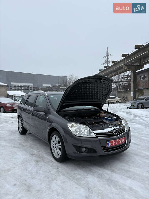 Универсал Opel Astra 2009 в Белой Церкви