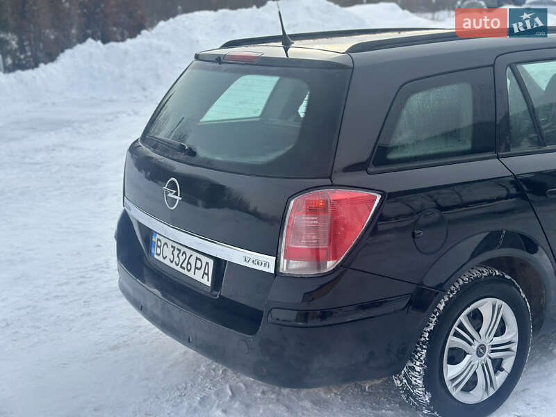 Универсал Opel Astra 2005 в Ивано-Франковске