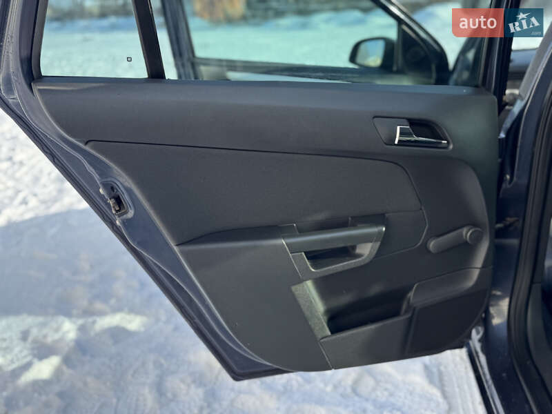 Универсал Opel Astra 2009 в Виннице