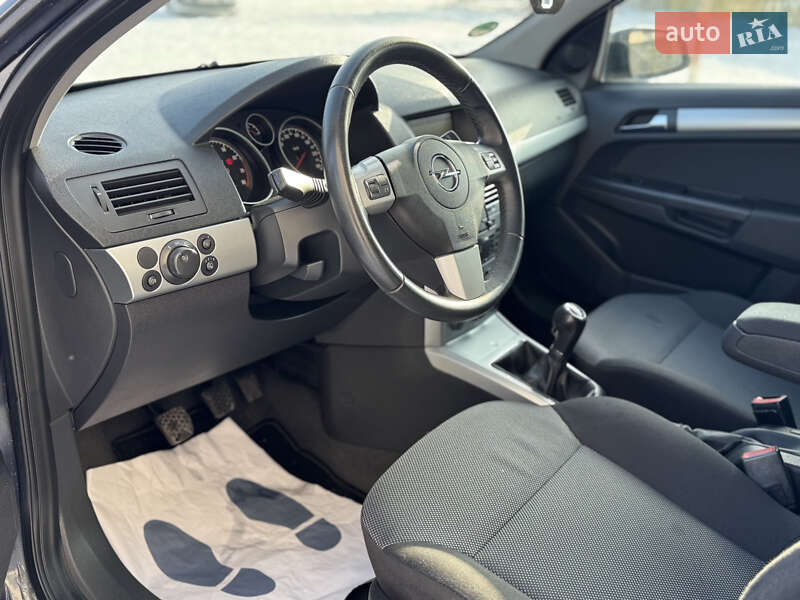 Универсал Opel Astra 2009 в Виннице