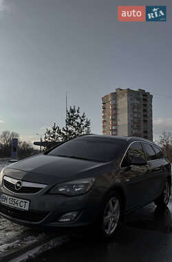 Универсал Opel Astra 2012 в Сумах