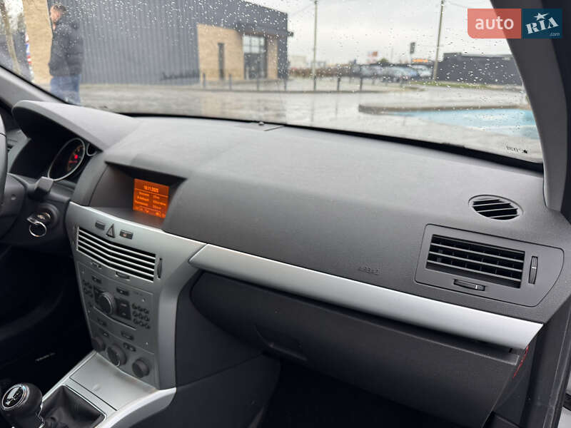 Хэтчбек Opel Astra 2009 в Луцке фото 68 Хэтчбек Opel Astra 2009 в Луцке