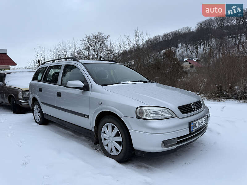 Универсал Opel Astra 2001 в Кременце