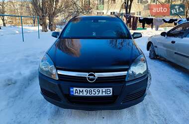 Универсал Opel Astra 2006 в Малине