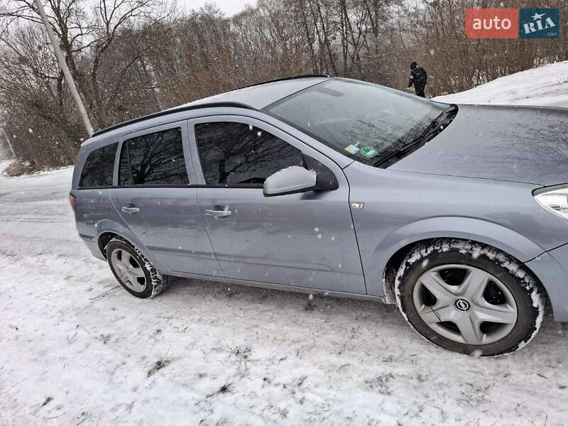 Универсал Opel Astra 2009 в Виннице