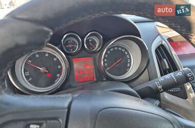 Универсал Opel Astra 2013 в Буче
