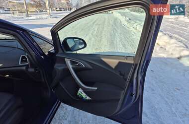 Универсал Opel Astra 2013 в Буче