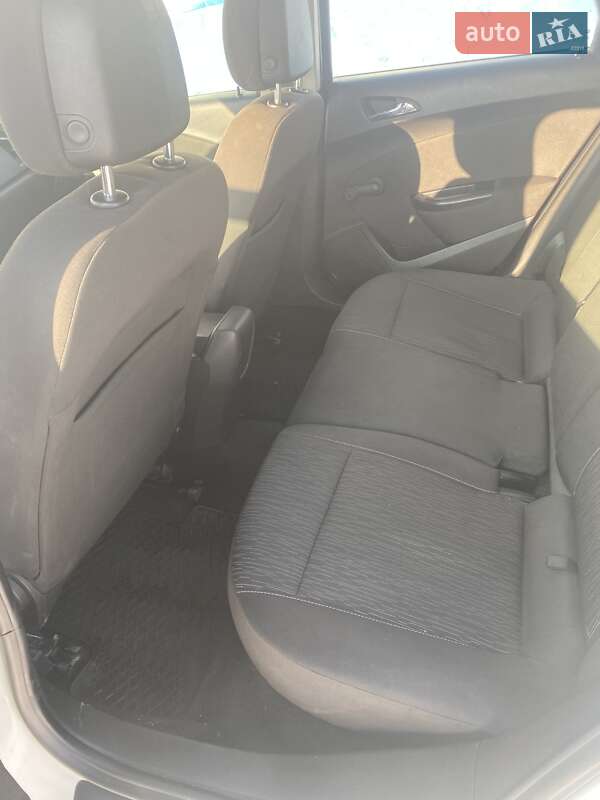 Универсал Opel Astra 2012 в Чернигове фото 10 Универсал Opel Astra 2012 в Чернигове