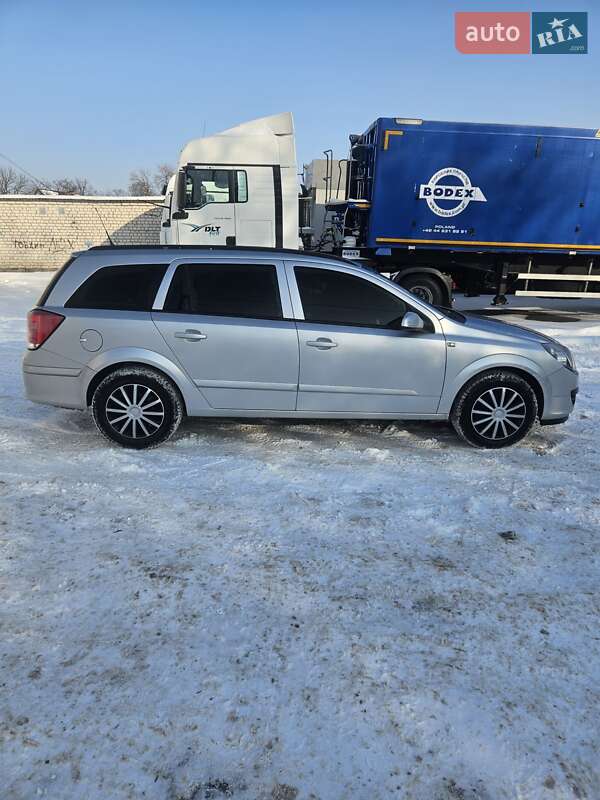 Универсал Opel Astra 2006 в Харькове