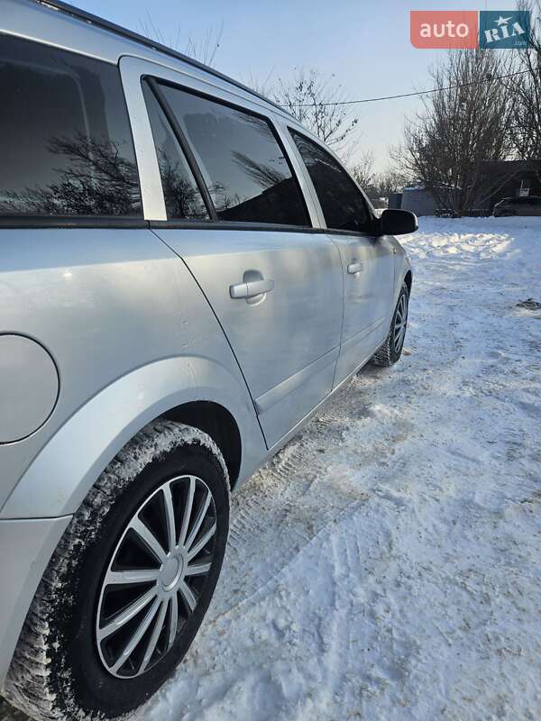 Универсал Opel Astra 2006 в Харькове