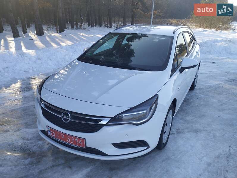 Универсал Opel Astra 2018 в Яворове