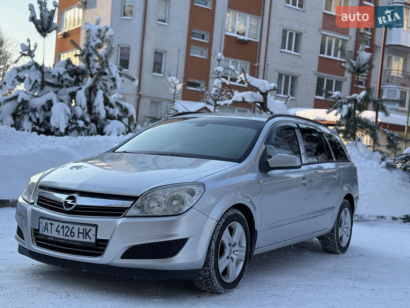 Универсал Opel Astra 2009 в Тернополе