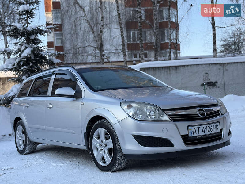 Универсал Opel Astra 2009 в Тернополе