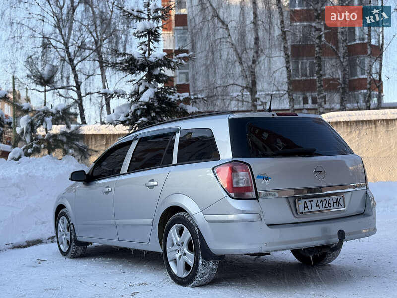 Универсал Opel Astra 2009 в Тернополе