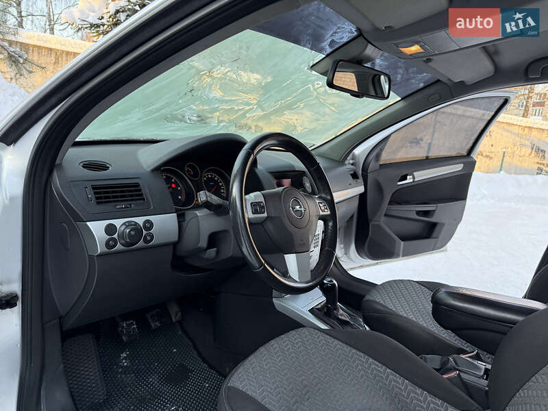 Универсал Opel Astra 2009 в Тернополе