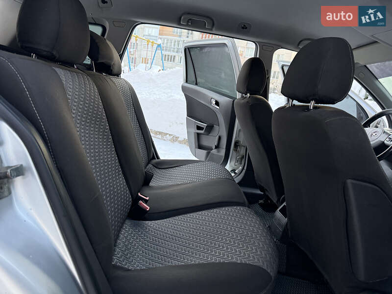 Универсал Opel Astra 2009 в Тернополе