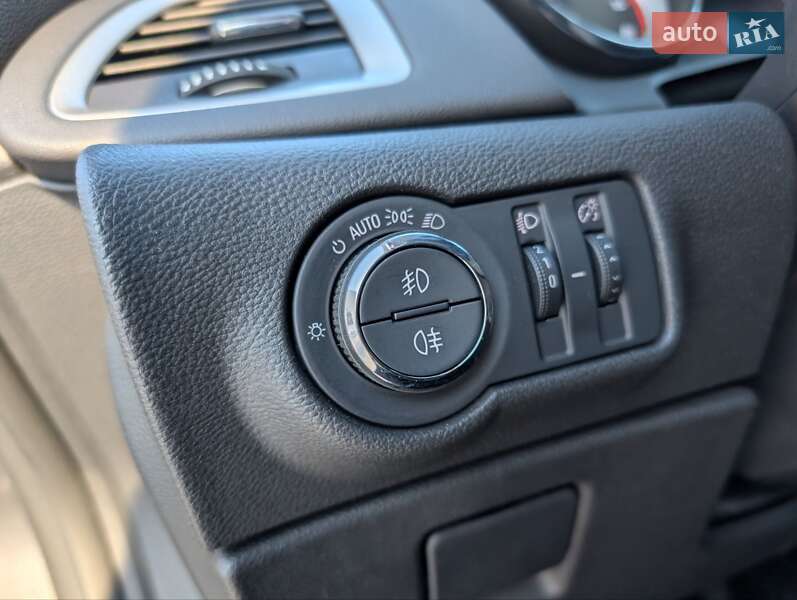 Хэтчбек Opel Astra 2012 в Луцке