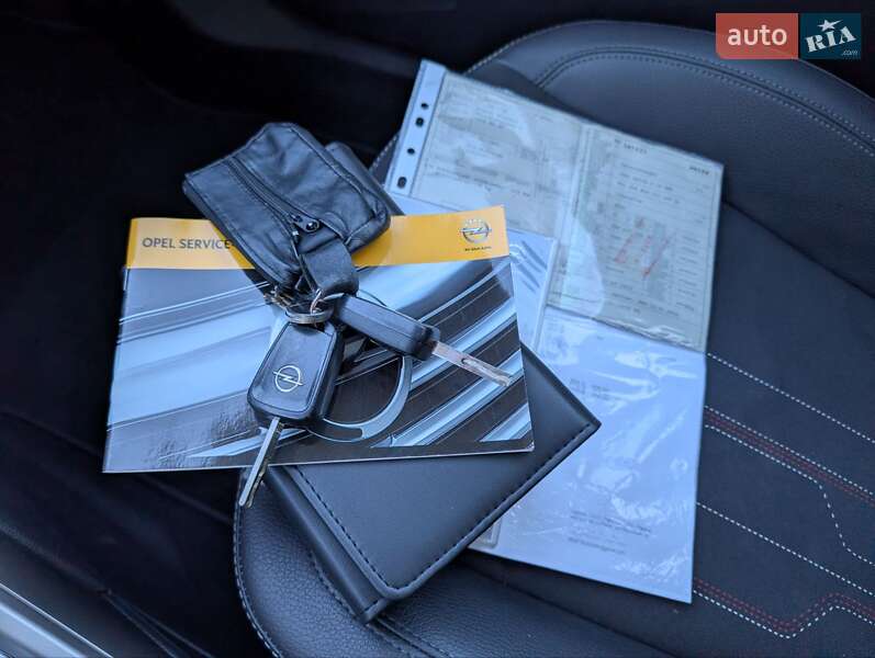 Хэтчбек Opel Astra 2012 в Луцке