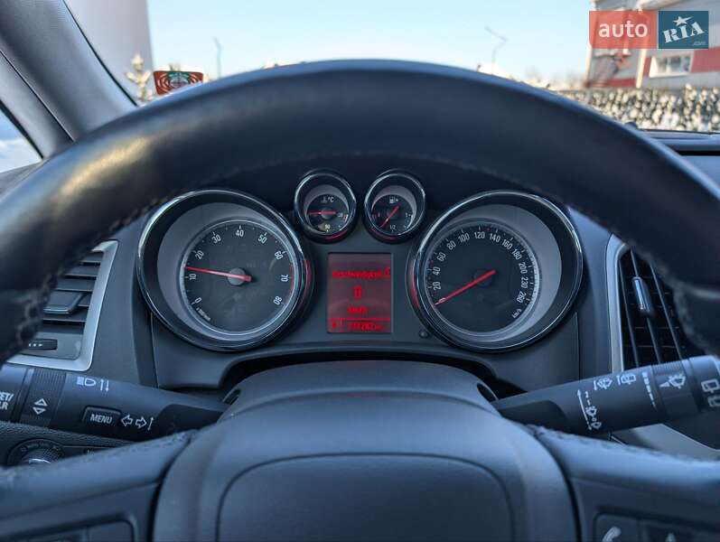 Хэтчбек Opel Astra 2012 в Луцке