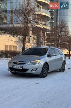 Универсал Opel Astra 2012 в Киеве