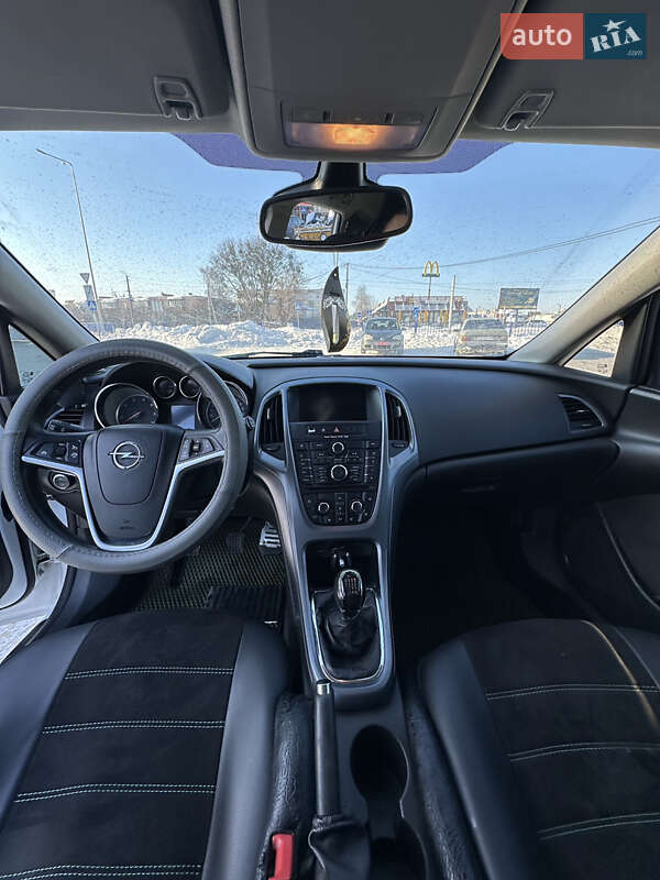 Хэтчбек Opel Astra 2014 в Ковеле