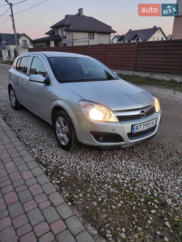 Opel Astra 2014