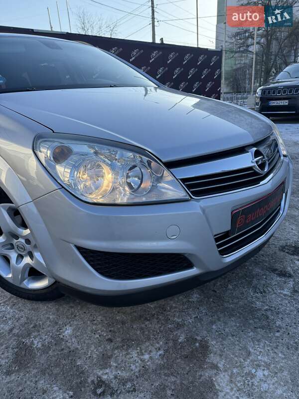 Универсал Opel Astra 2008 в Сумах