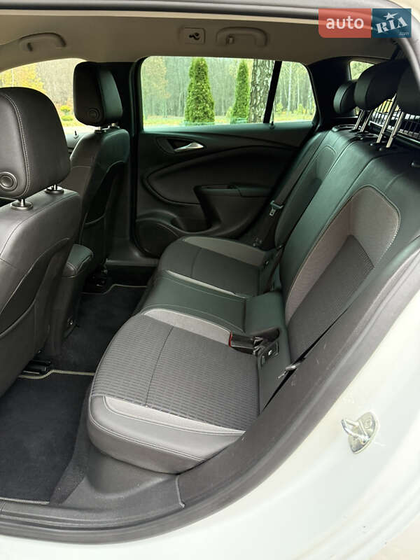 Универсал Opel Astra 2021 в Хмельницком