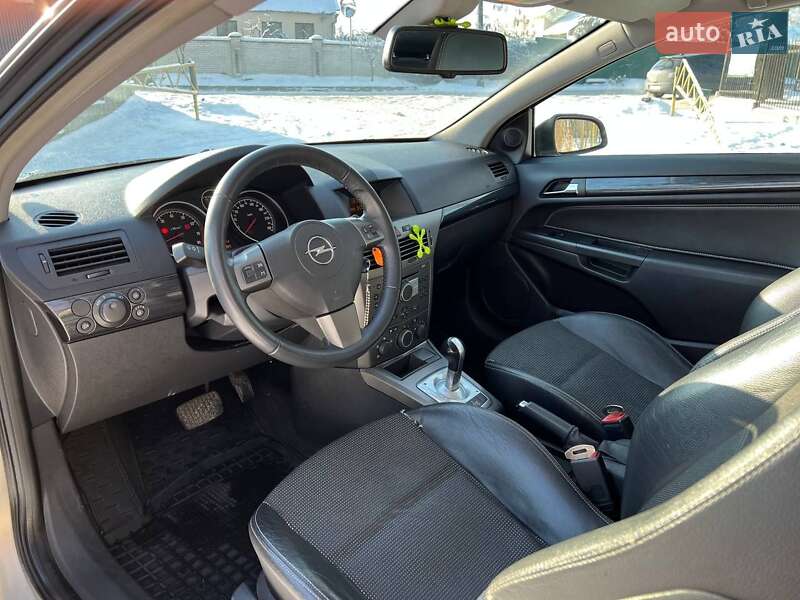 Хэтчбек Opel Astra 2005 в Киеве