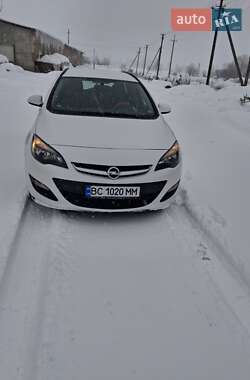 Универсал Opel Astra 2015 в Дрогобыче