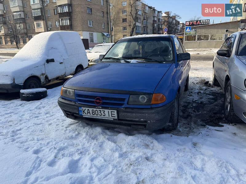 Хэтчбек Opel Astra 1992 в Киеве