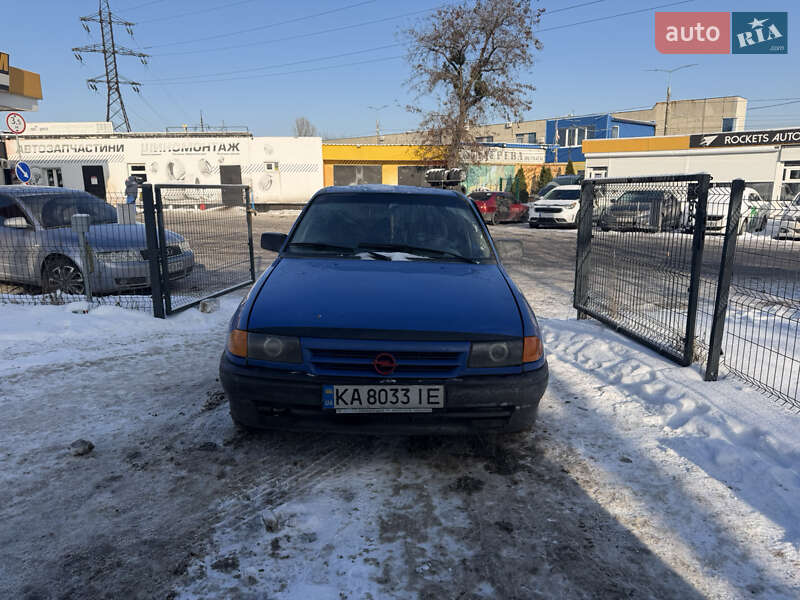 Хэтчбек Opel Astra 1992 в Киеве
