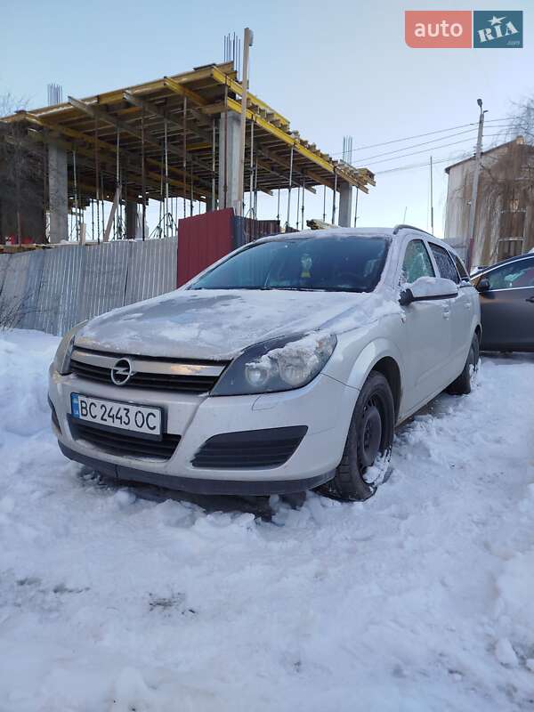 Универсал Opel Astra 2005 в Винниках