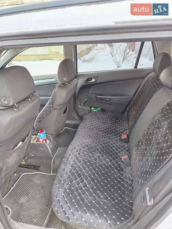 Универсал Opel Astra 2005 в Винниках