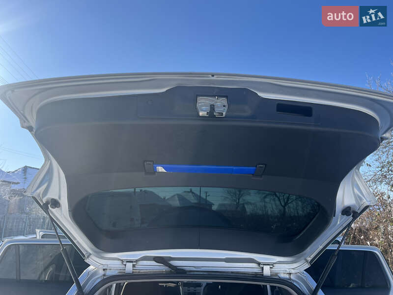 Универсал Opel Astra 2009 в Хусте