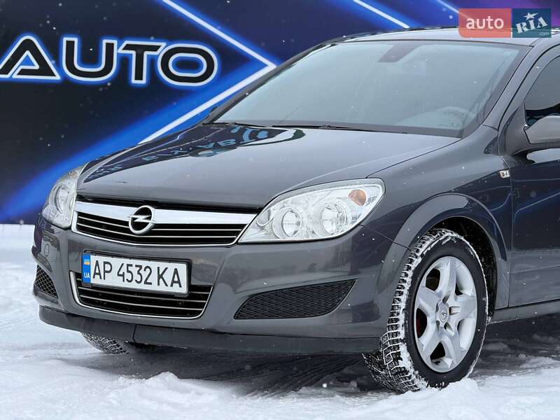 Хэтчбек Opel Astra 2009 в Запорожье