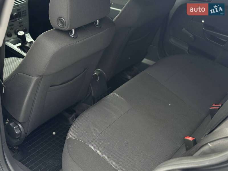 Хэтчбек Opel Astra 2009 в Запорожье