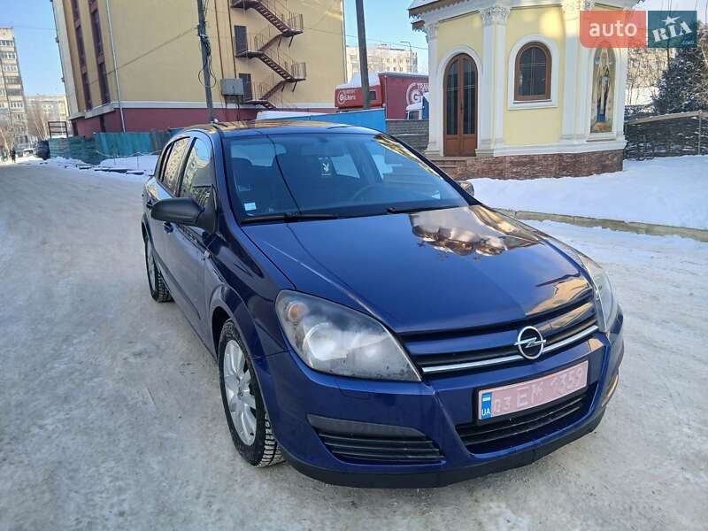 Хэтчбек Opel Astra 2005 в Черновцах