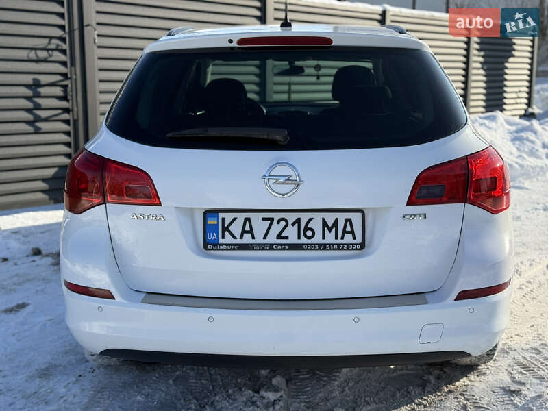 Универсал Opel Astra 2011 в Хмельницком