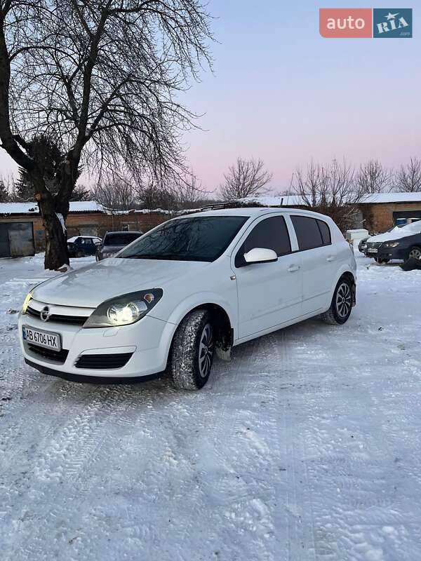 Хэтчбек Opel Astra 2005 в Немирове