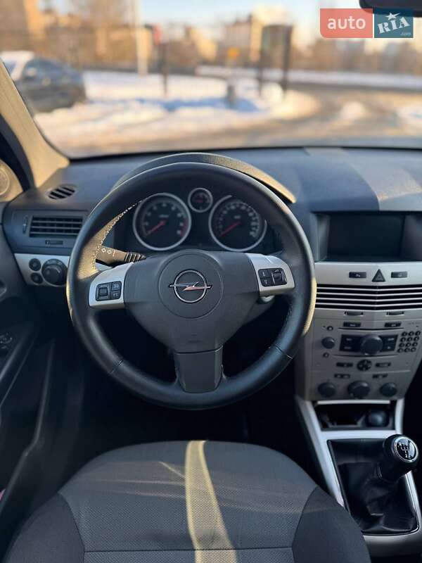 Универсал Opel Astra 2008 в Киеве
