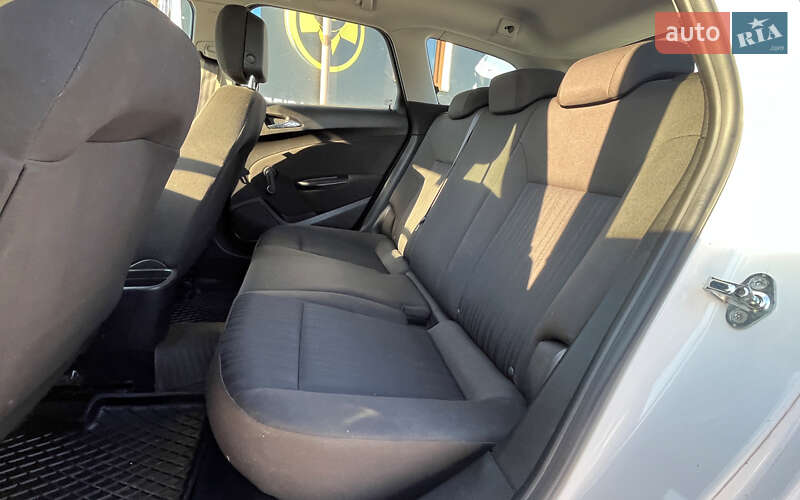 Универсал Opel Astra 2014 в Стрые