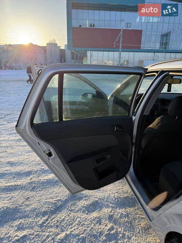 Универсал Opel Astra 2005 в Тернополе