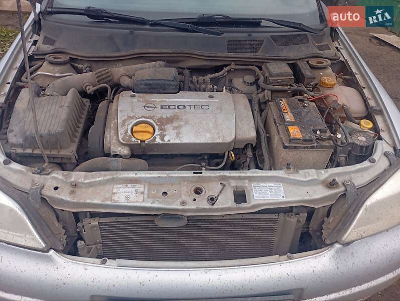 Седан Opel Astra 2005 в Изяславе