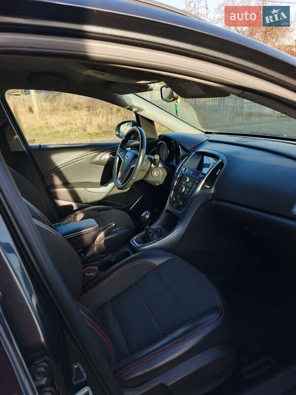 Универсал Opel Astra 2012 в Богородчанах