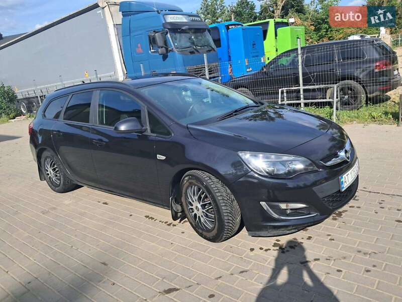 Универсал Opel Astra 2012 в Богородчанах